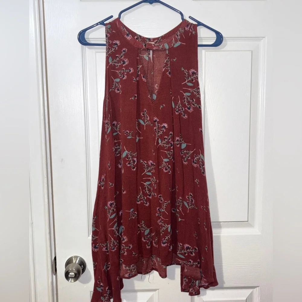 Free People “Tree Swing “ tunic dress in maroon/red wine floral print. - Picture 3 of 4